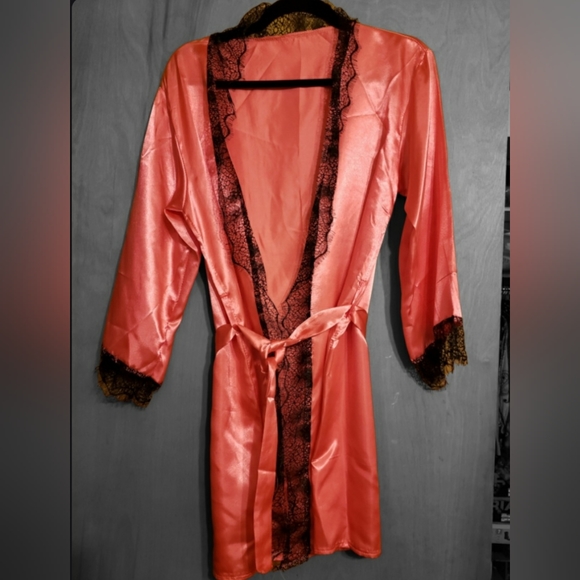 Robe set - Picture 1 of 2